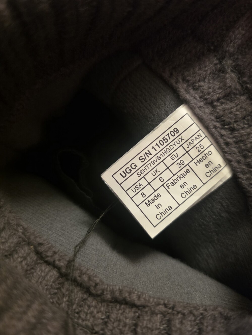 UGG - Picture 9 of 9